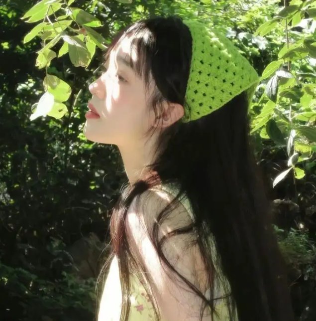 圆月映花都